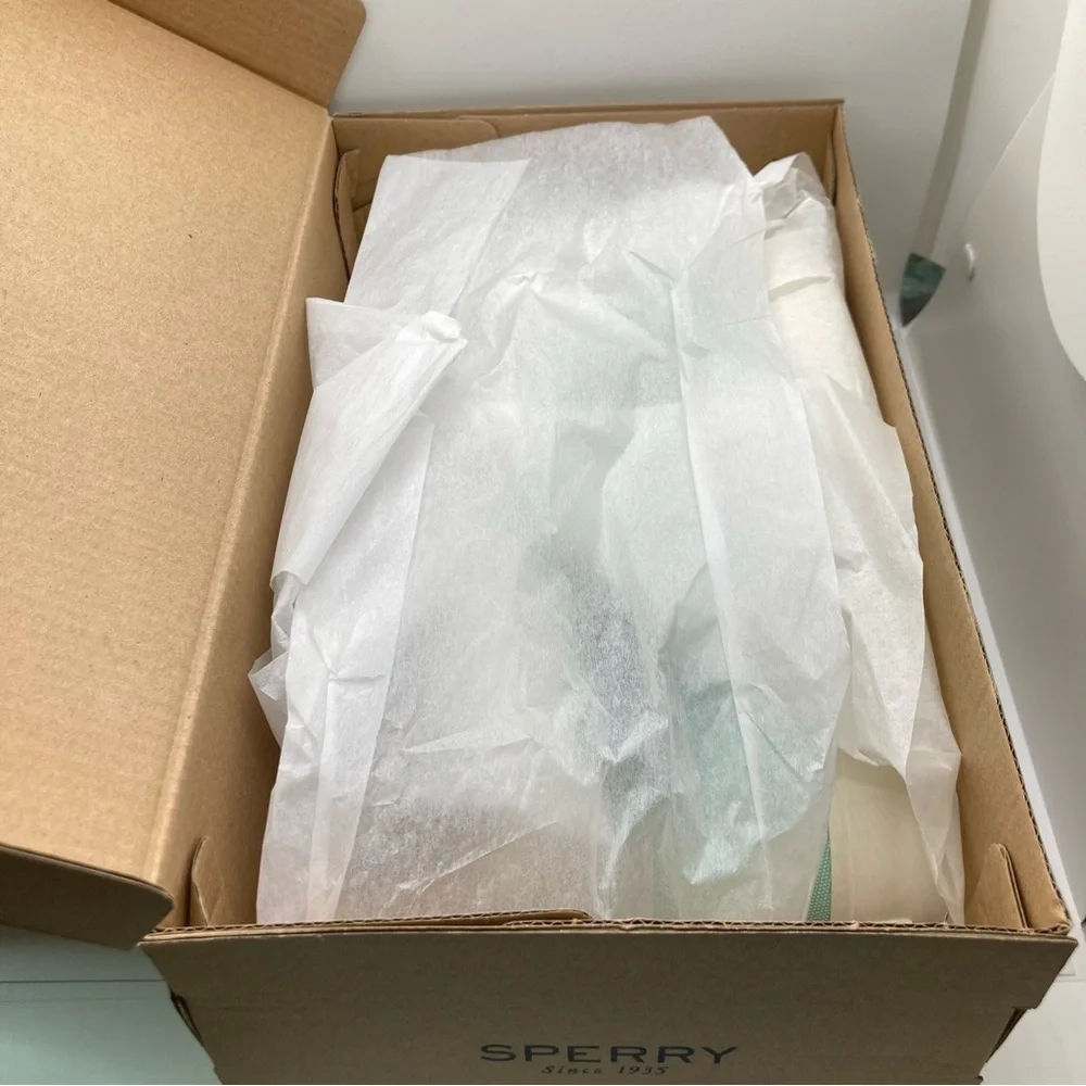 Sperry Captains CVO Women's Mint Sneakers 8